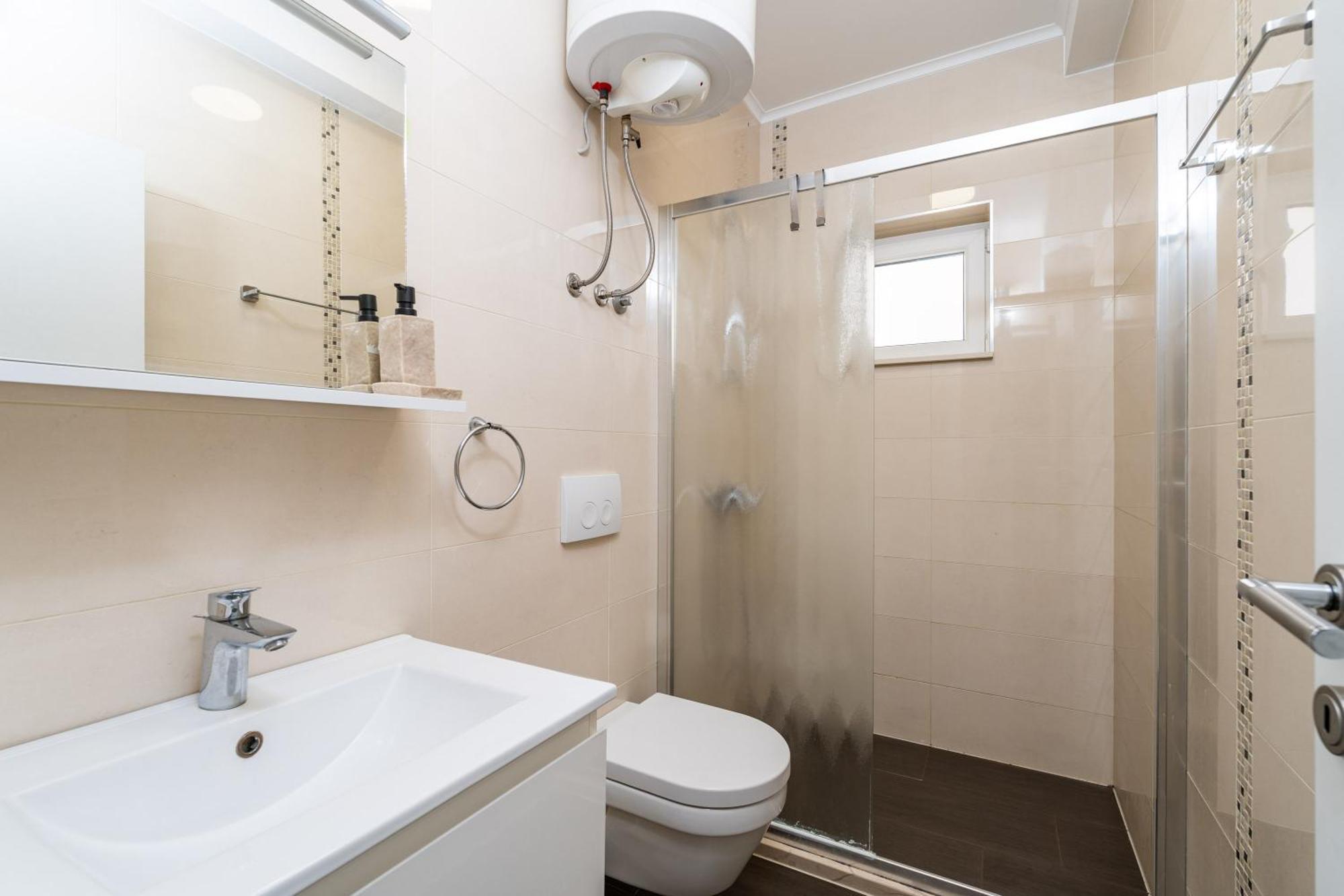 Feather Studio Apartment - Free Private Parking - Self Check-In Dubrovnik Exterior photo